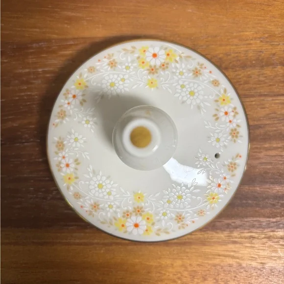 Noritake Ivory China Teapot - Picture 5 of 7